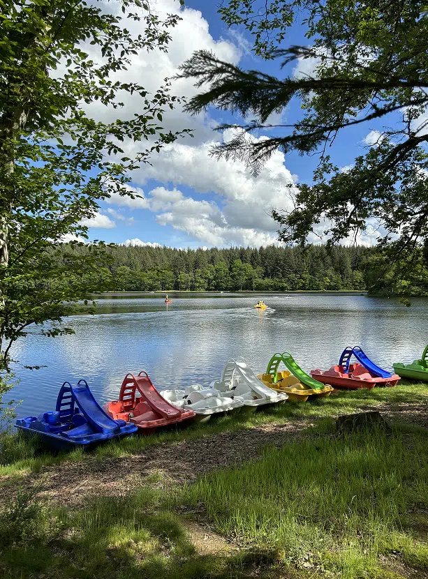 pedalos etang du merle