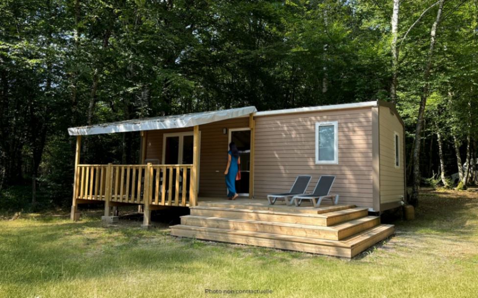 mobil home vue etang camping etang du merle en bourgogne