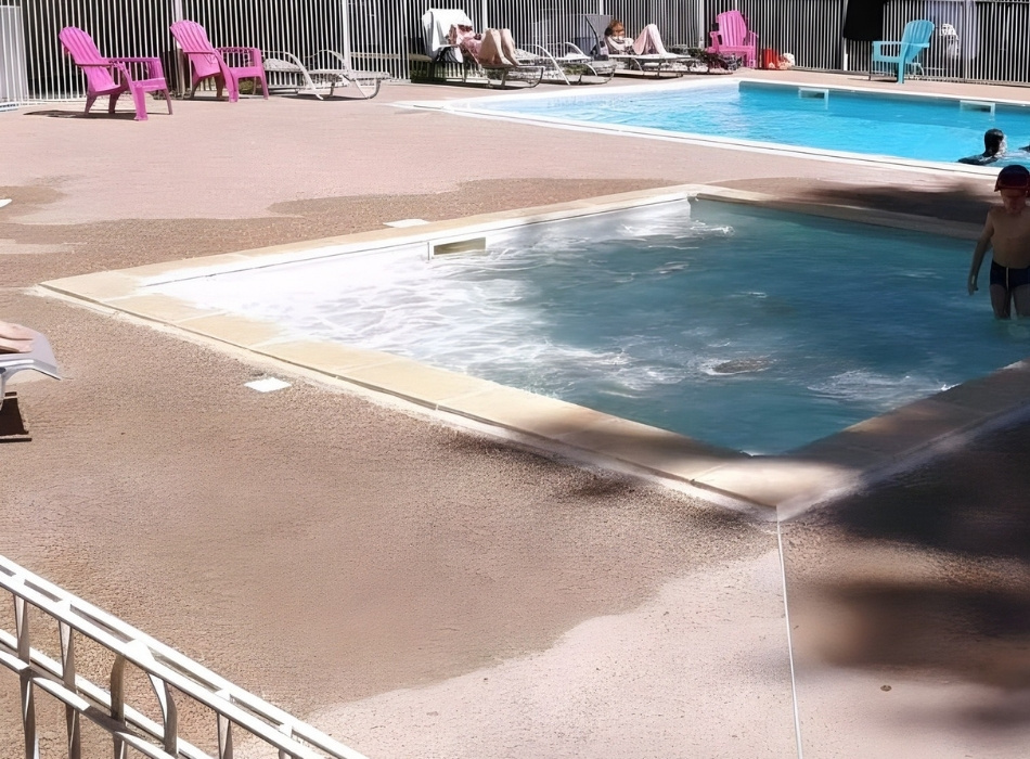 pataugeoire de la piscine du camping l'étang du merle près de nevers